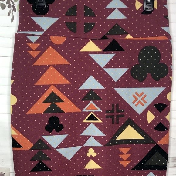 LuLaRoe Disney Cassie Womens Mauve Mickey Mouse Stretch Pencil Skirt Sz. Medium - Picture 3 of 8